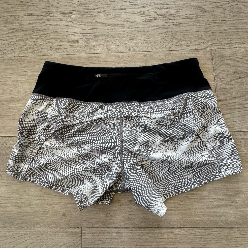 🦊 Lululemon Run Times Short II - Picture 3 of 7